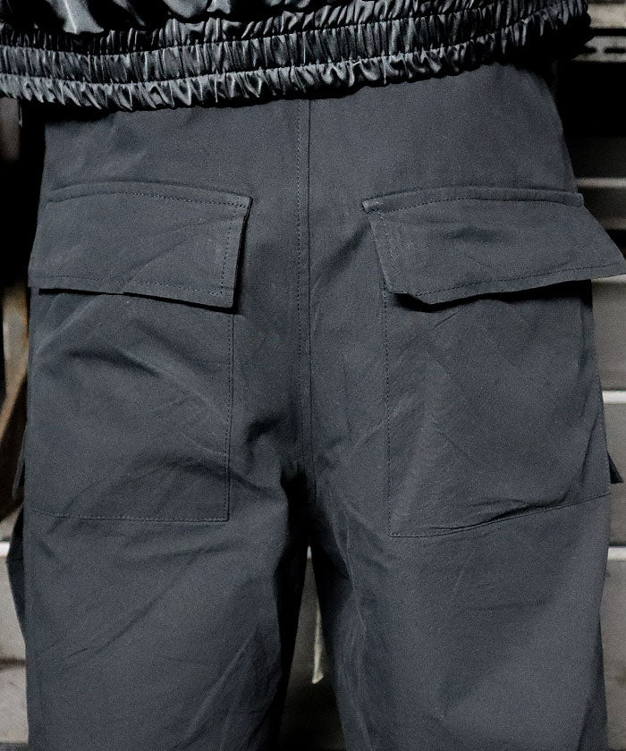 Wide cargo pants