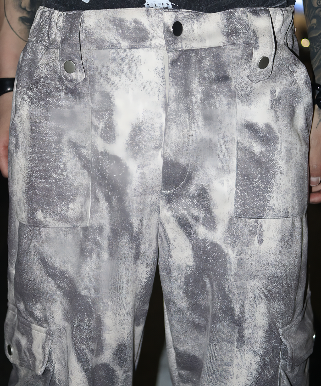 Uneven pattern baggy cargo pants